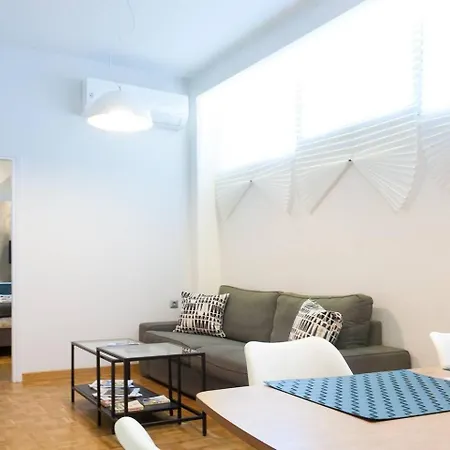 Toni's Comfy Near Acropolis With Small Garden * Athens