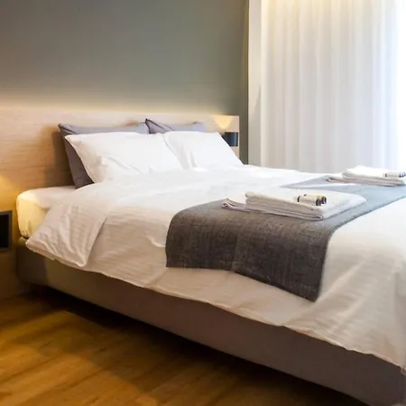Toni's Comfy Near Acropolis With Small Garden Apartment Athens